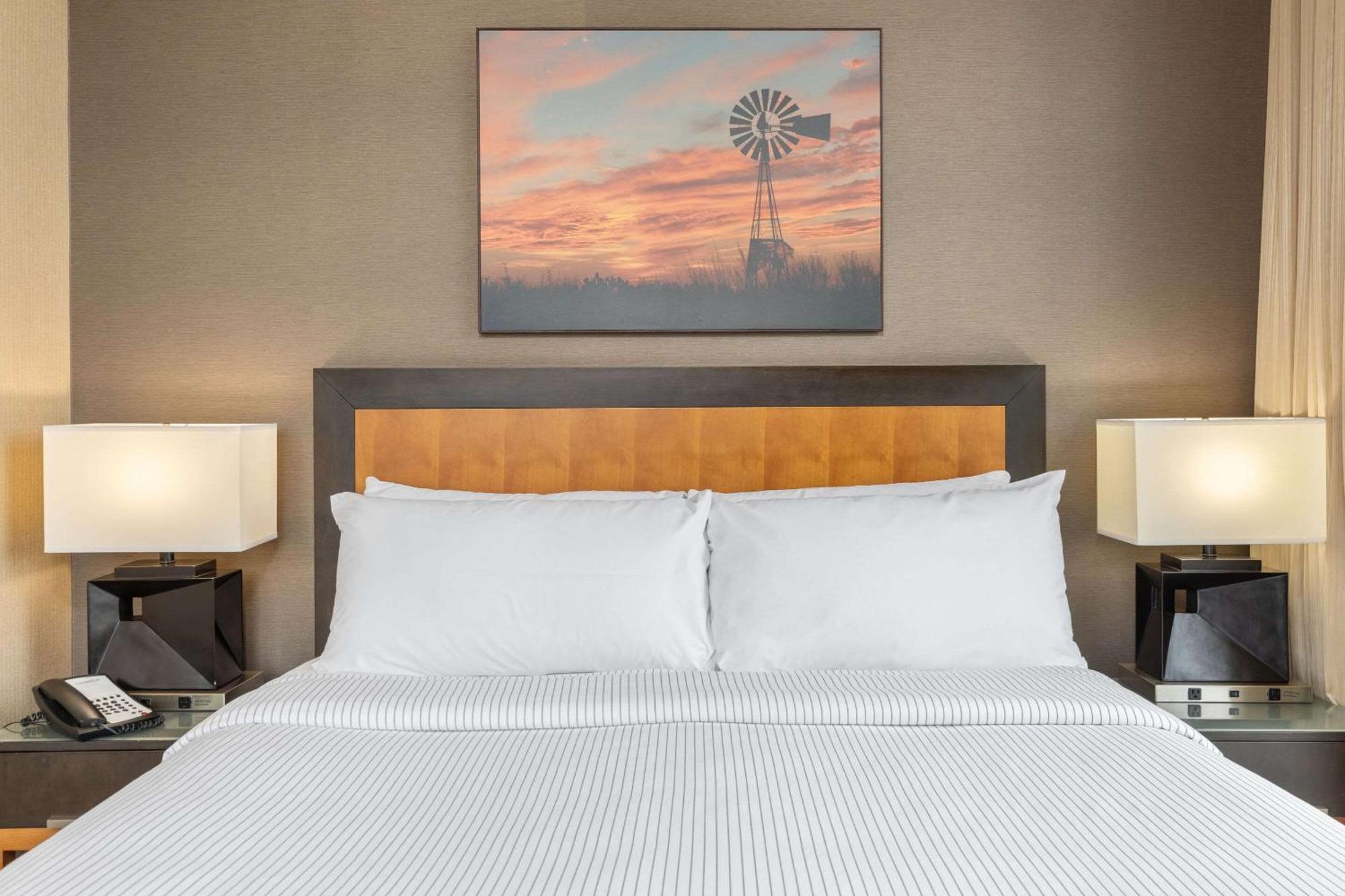 Cambria Hotel Plano - Frisco Экстерьер фото